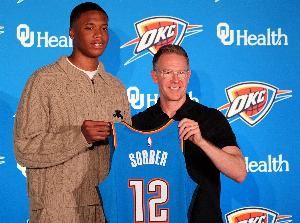 戴格诺特:15号秀索伯非常外向性格开朗 已完全融入了球队